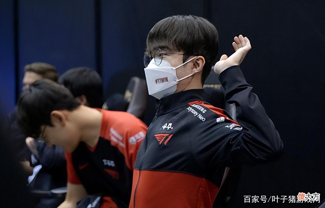 【游戏迷】又一个！圣枪哥韩服超级号被封，Meiko开团Faker：输不起乱封呗