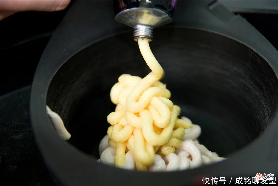 【就爱时尚】理发店和自己买的染发膏有啥区别？看懂这三点，你就明白有啥不同