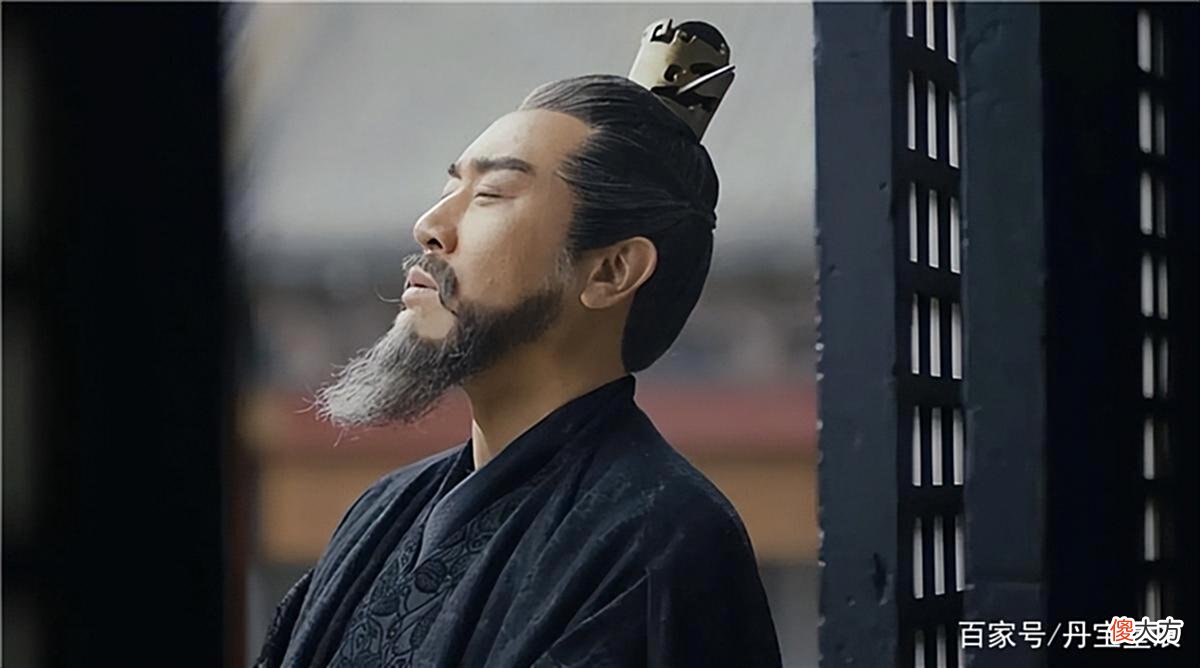 【历史故事】曹操攻不下城，少年献十计，曹操用一计破城，曹操：此人不宜久留