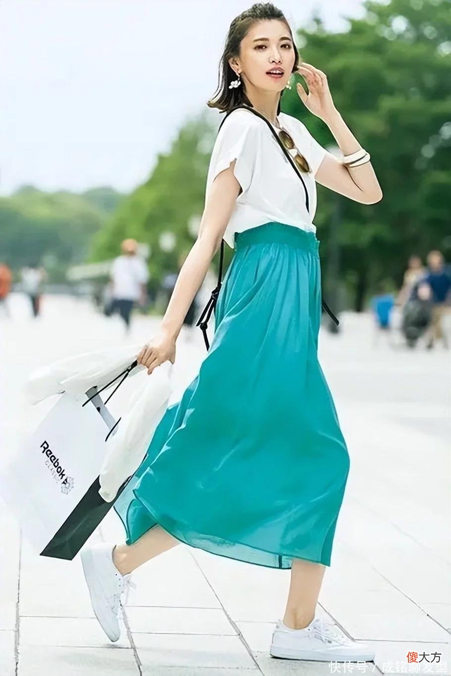 【时尚一点】小白鞋才是永不过时的流行单品，时尚百搭又舒服，耐看还有气质