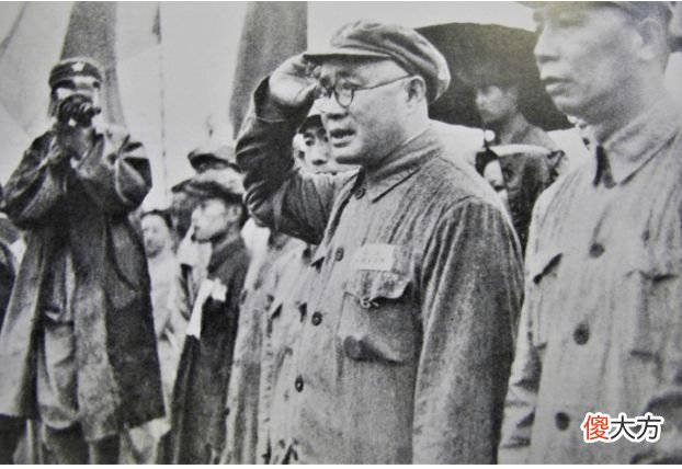 【历史故事】陈赓兵团打仗很好，却因“点名不答到”，被刘伯承严厉批评