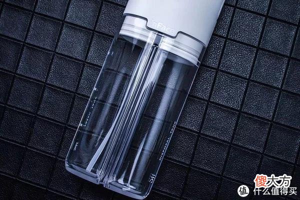 【时尚一点】告别手动的酸爽，油腻大叔尝鲜inFace超微小气泡黑头仪
