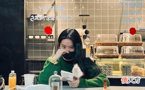【时尚一点】刘亦菲：皮质单品一度被女性所青睐，都未曾变老，衣美