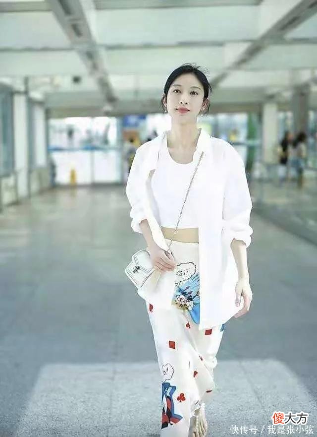【时尚一点】今夏流行“无性别穿搭”！这3件男人常穿的衣服，女人穿着更高级