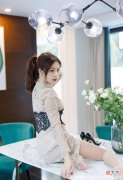 【时尚一点】蕾丝连衣裙美女，气质优雅迷人