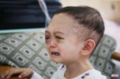 疾病会把人折磨成什么样子？他照镜子时会被自己吓哭