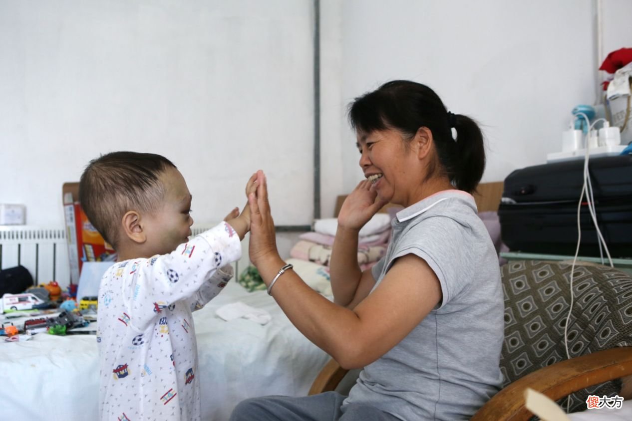 疾病会把人折磨成什么样子？他照镜子时会被自己吓哭