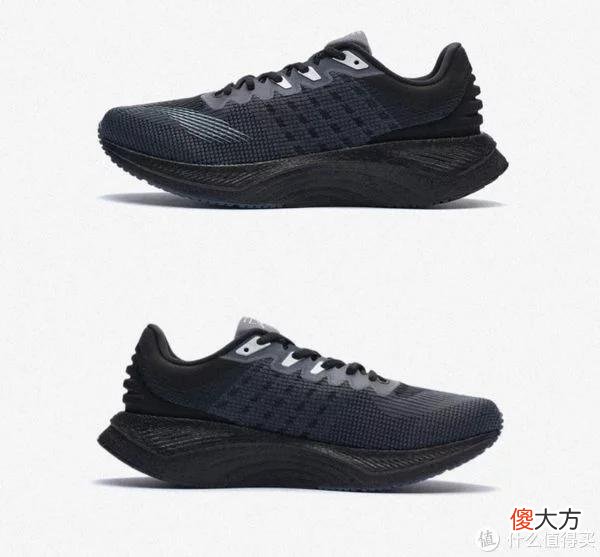 【时尚一点】跑鞋矩阵不迷路 篇二：黑色系(纯黑和黑白)跑鞋 缓震感-透气度矩阵