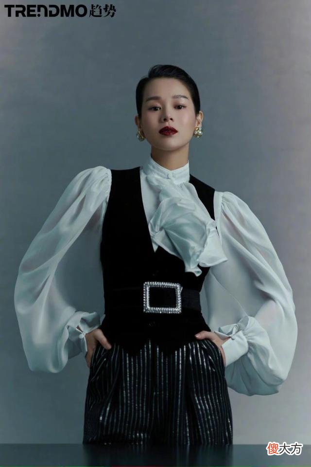 【就爱时尚】tvb当家花旦胡杏儿，西装套装优雅又帅气