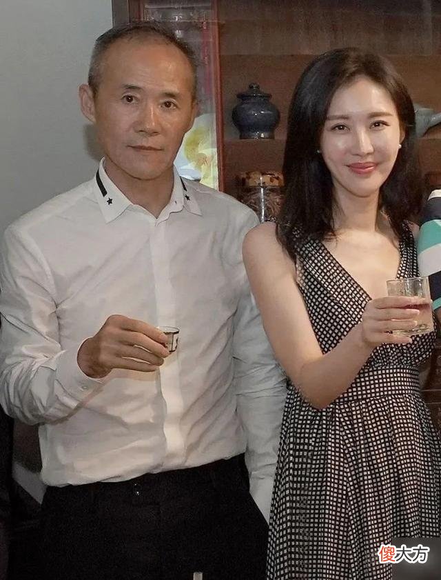 【就爱时尚】田朴珺和王石的豪宅曝光，田朴珺亲自画的丈夫竟是他