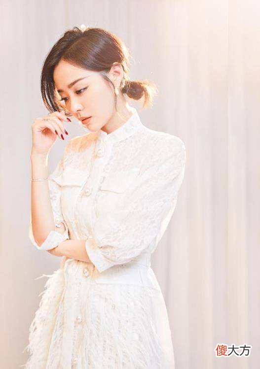 【时尚一点】“金曲歌后”张靓颖的时尚穿搭，你get了吗？