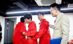 【游戏迷】王者荣耀：xyg战队教练组众神归位，网友：不遗余力