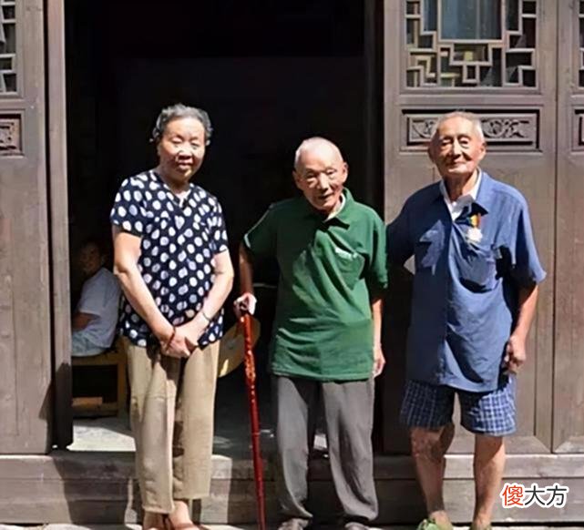 【历史故事】大陆最后3个军统特工，隐姓埋名64年后，于2013年相聚并留下合影
