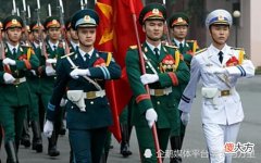 【爱历史】越南军队的4代军服，一直摸着邻国过河，为何都非常眼熟？