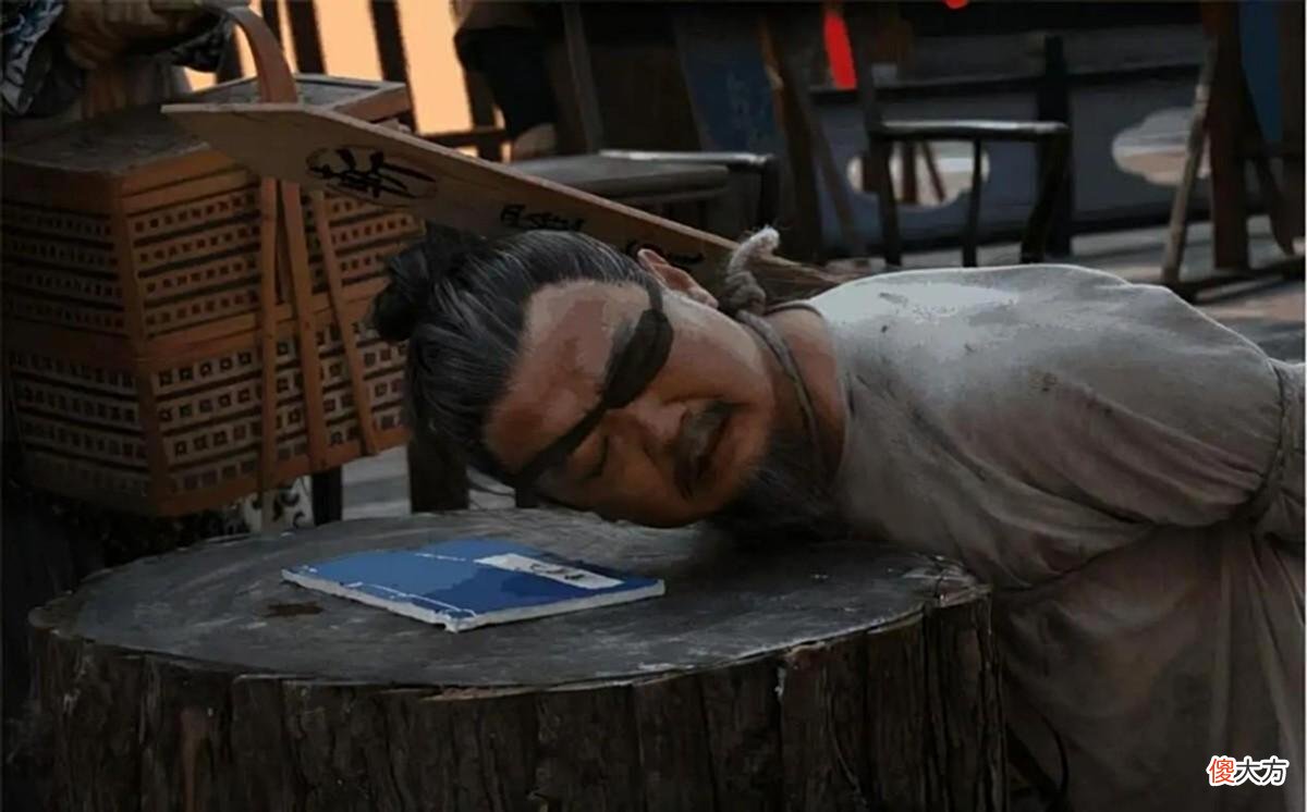【爱历史】古代犯人被砍头时，为何十分听话自觉地跪下？有三点原因