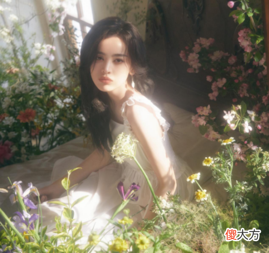 【就爱时尚】纯白如梦的小裙子真的很仙！看娜扎就知道，精准定位小仙女的搭配
