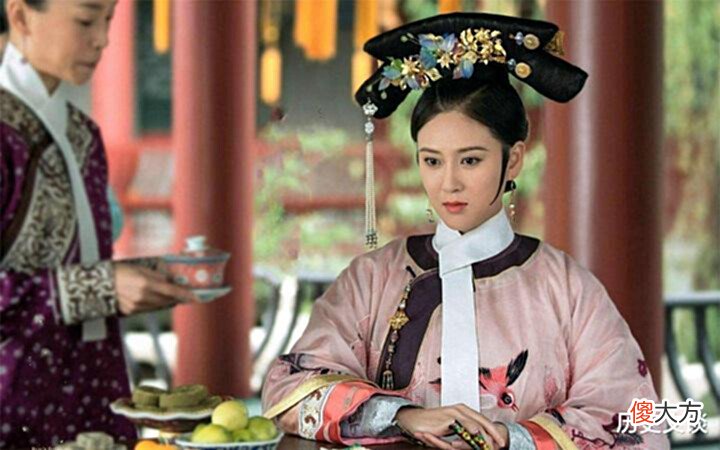 【历史故事】为什么清朝妃子脖子上都有“白布条”?不仅好看,皇上还更方便