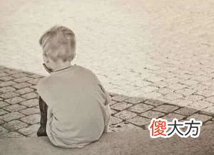 有的父母总是对孩子隐形攻击，以“爱”为名行伤害孩子之事