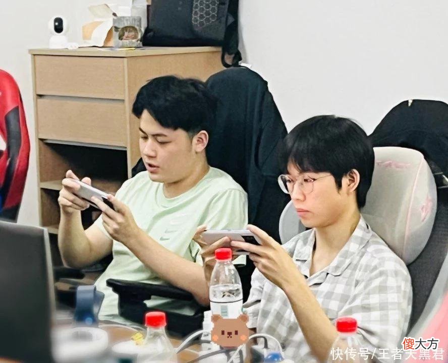 【游戏世界】AG夏季赛惨败之后，菲菲发文安慰粉丝，梦泪直言不怪某一个人