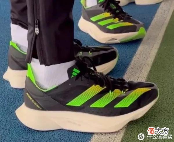 【就爱时尚】10K/半马/全马 比赛用跑鞋选哪双？吐血推荐！