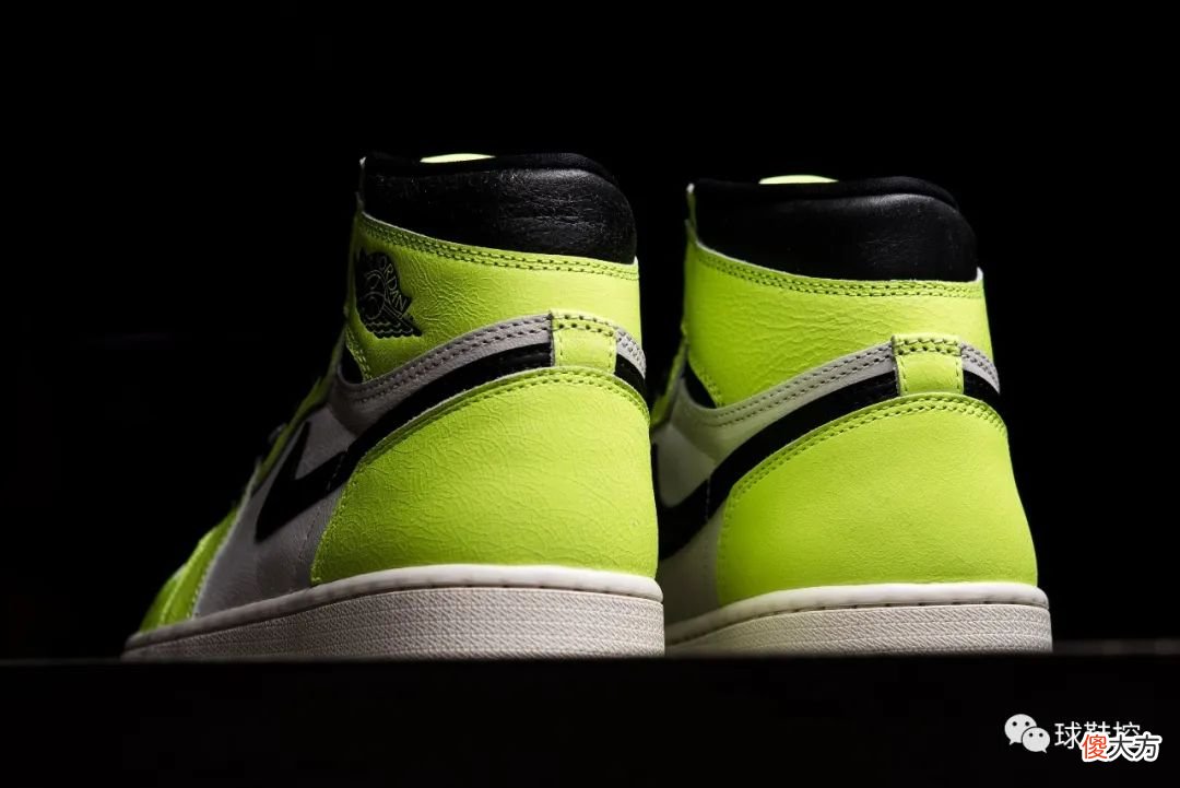 【时尚一点】全新黑蓝 Air Jordan 1 国内定档＆荧光绿 Air Jordan 1 即将发售！～