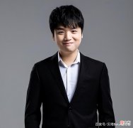 【游戏世界】又一职业选手排位狂送人头！微笑怒斥：别当职业选手了，真的不配