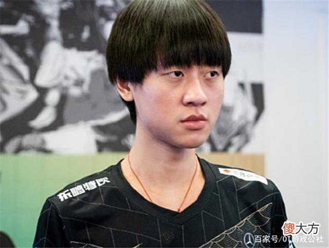 【游戏迷】小虎曾想加入外赛区，找过战队却没被挑中，选拔者直呼遗憾