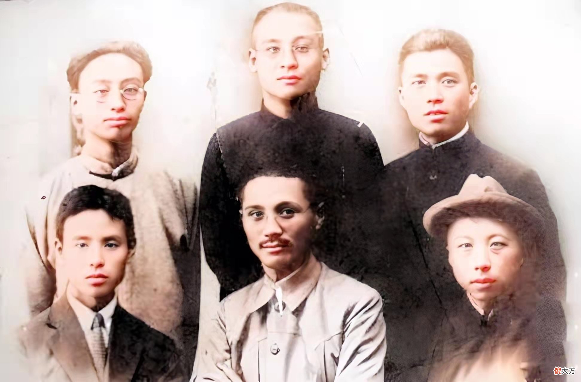 【爱历史】老照片：肃亲王善耆与川岛浪速，张学良与杨虎城的合影