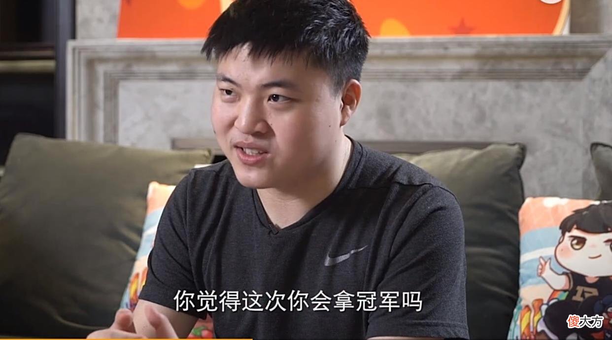 【游戏迷】“加入RNG之前，小虎差点去北美”，英文解说透露：LCS试训过小虎