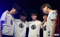 【游戏世界】姿态预测夏季赛四强并评级：RNG、TES、EDG以及WBG