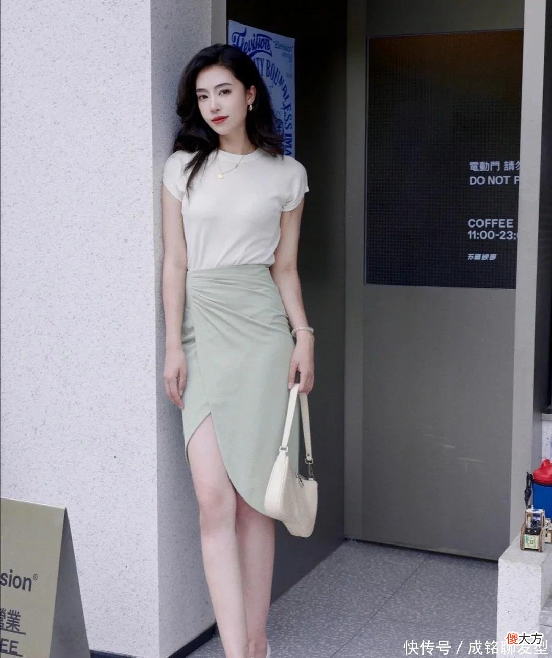 【时尚一点】这才是成熟女人的气质穿搭！有魅力又有品味，优雅到了骨子里了
