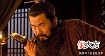 【历史故事】他是一代枭雄，有称帝的实力，但最后为何却一反常规没有称帝