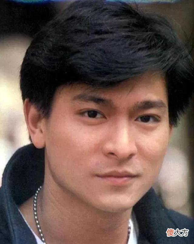 【时尚一点】呆萌大叔也曾是翩翩少年，他们的颜值巅峰惊艳了世人