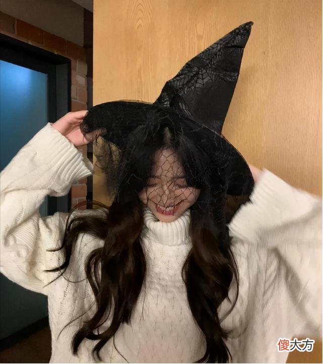 【就爱时尚】古力娜扎高领毛衣太甜了， 真的美炸了