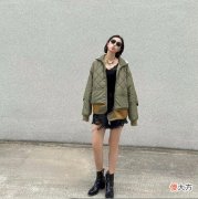 【就爱时尚】周雨彤的私服穿搭法则，你get到了吗？