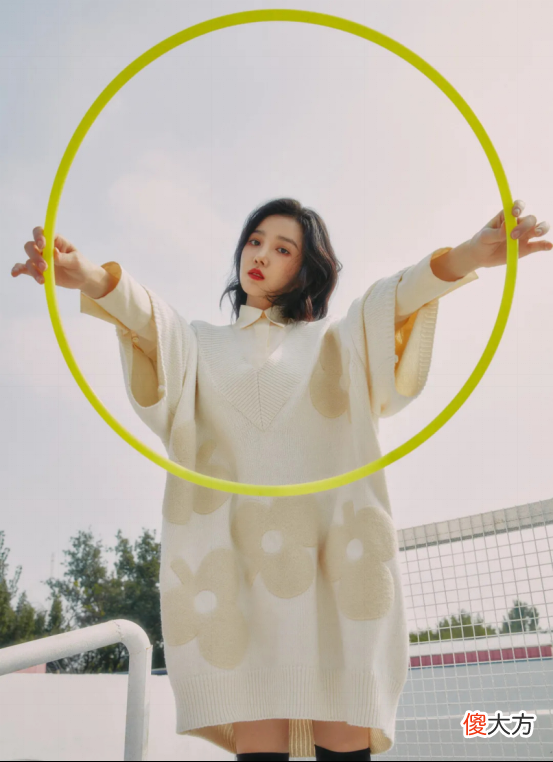 【时尚一点】女明星的私服穿搭中，筒靴出现的概率挺高的