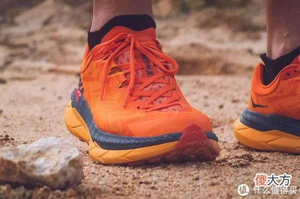【时尚一点】高速赛道利器——HOKA ONEONE TECTON X 碳板越野跑鞋
