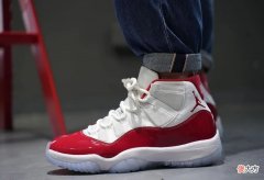【就爱时尚】年底“樱桃”AJ11 怎么穿好看？上脚效果首次曝光！