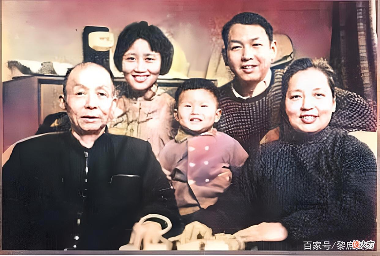 【爱历史】民国名媛中，她长相丑能力平平，父母爱，丈夫宠，儿女孝，她凭啥
