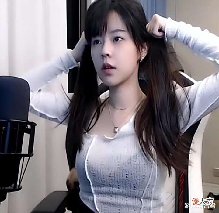 【游戏迷】沫子女团上演姊妹情深,约好一起打游戏,结果没人叫呆妹