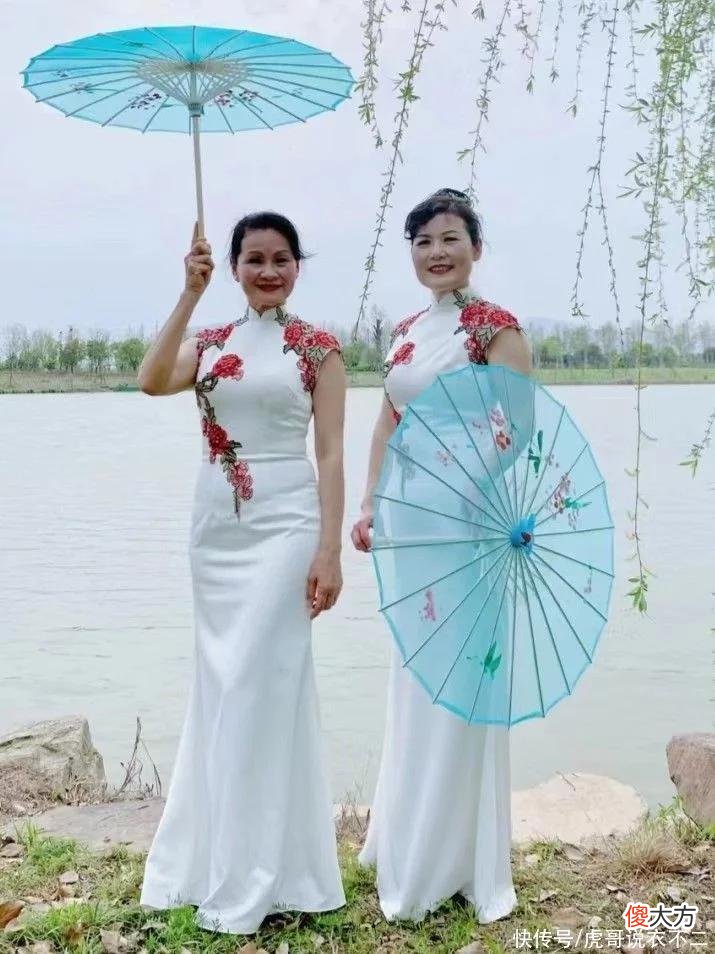 【就爱时尚】“老年姐妹团”才是普通人榜样，打扮洋气又优雅，个个都是时髦精