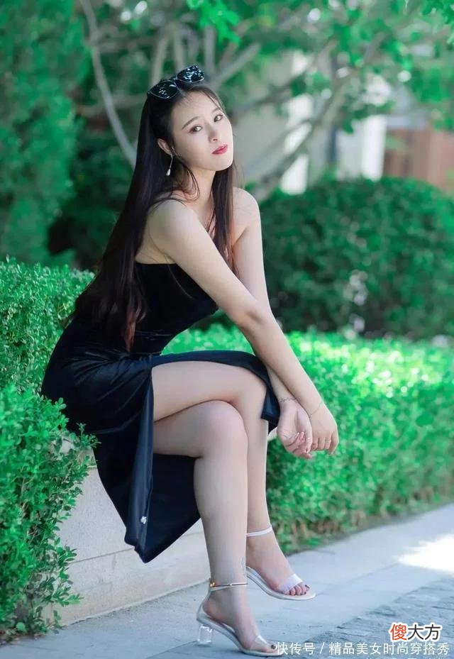 【时尚一点】街拍穿搭，微胖女人也可以很妩媚