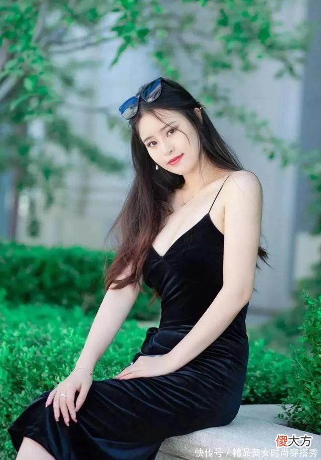 【时尚一点】街拍穿搭，微胖女人也可以很妩媚