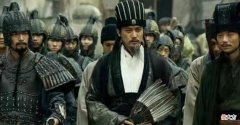 【爱历史】诸葛亮临终前，阿斗问了一个问题，诸葛亮才发现阿斗深藏不露