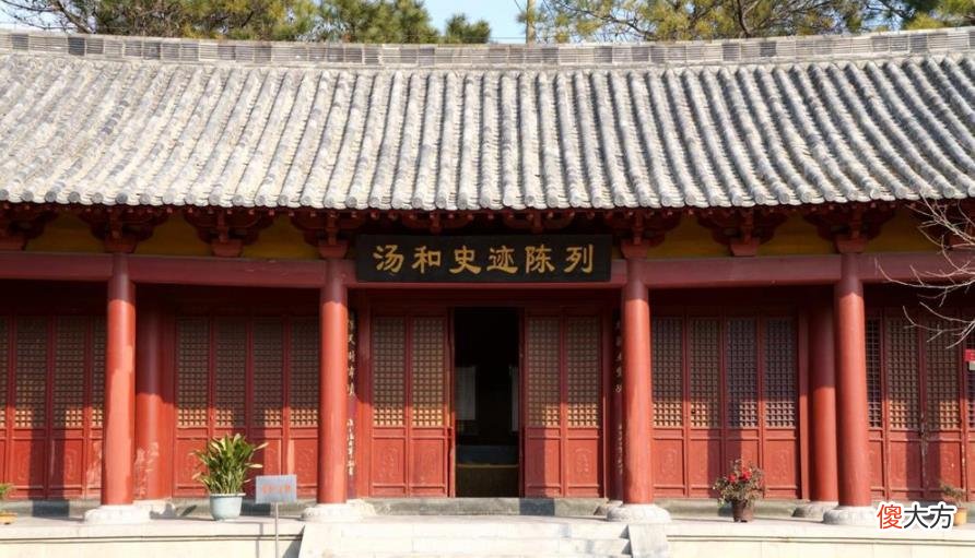 【历史故事】汤和63岁辞官，朱元璋问要何赏赐，他要了100个美人成功保住