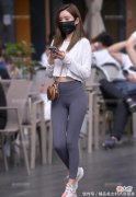 【时尚一点】充满运动气息和时尚魅力的小姐姐又出来炸街了，谁能不爱？