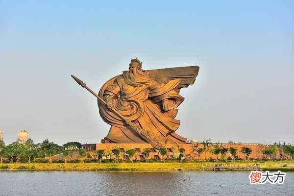 【爱历史】荆州关公雕像，高度将近有50m左右，但是却被一些原因拆除