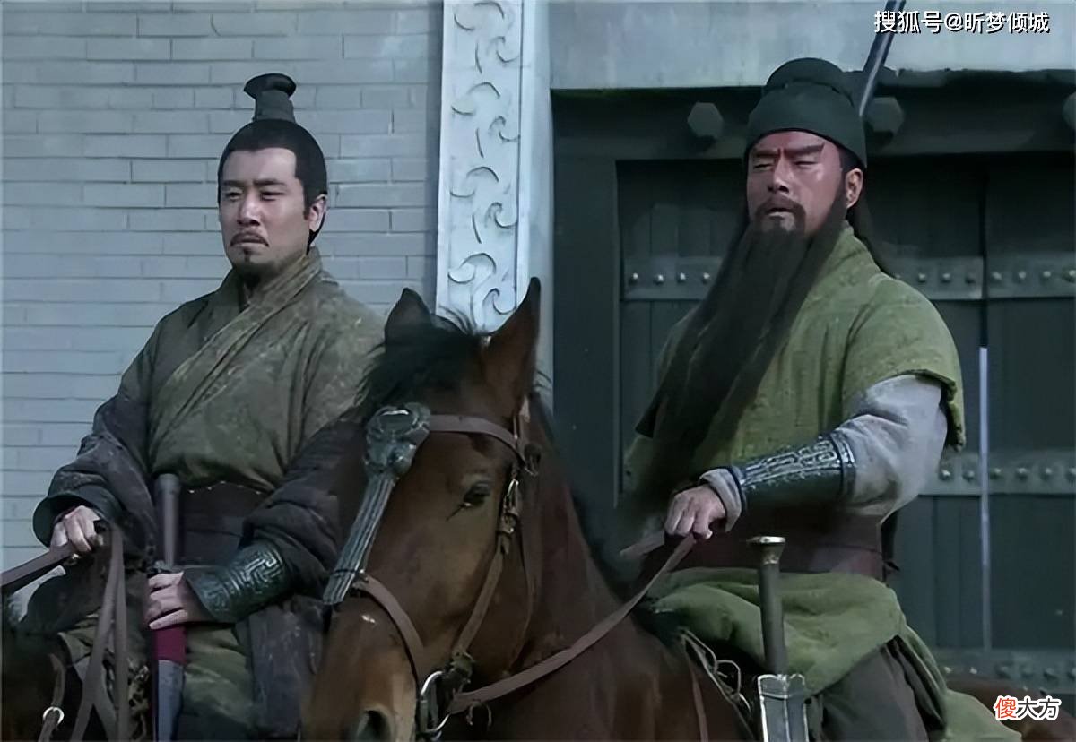 【历史故事】诸葛亮双腿健全，为何总坐“轮椅”打仗，这才是他的可怕之处