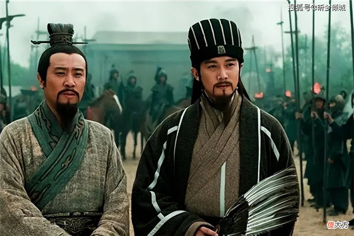 【历史故事】诸葛亮双腿健全，为何总坐“轮椅”打仗，这才是他的可怕之处