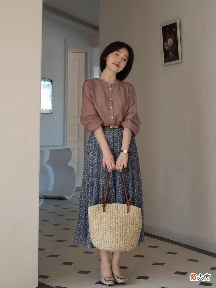 【时尚一点】夏季穿搭在精不在多，多借鉴这几组搭配造型，简约优雅还有格调